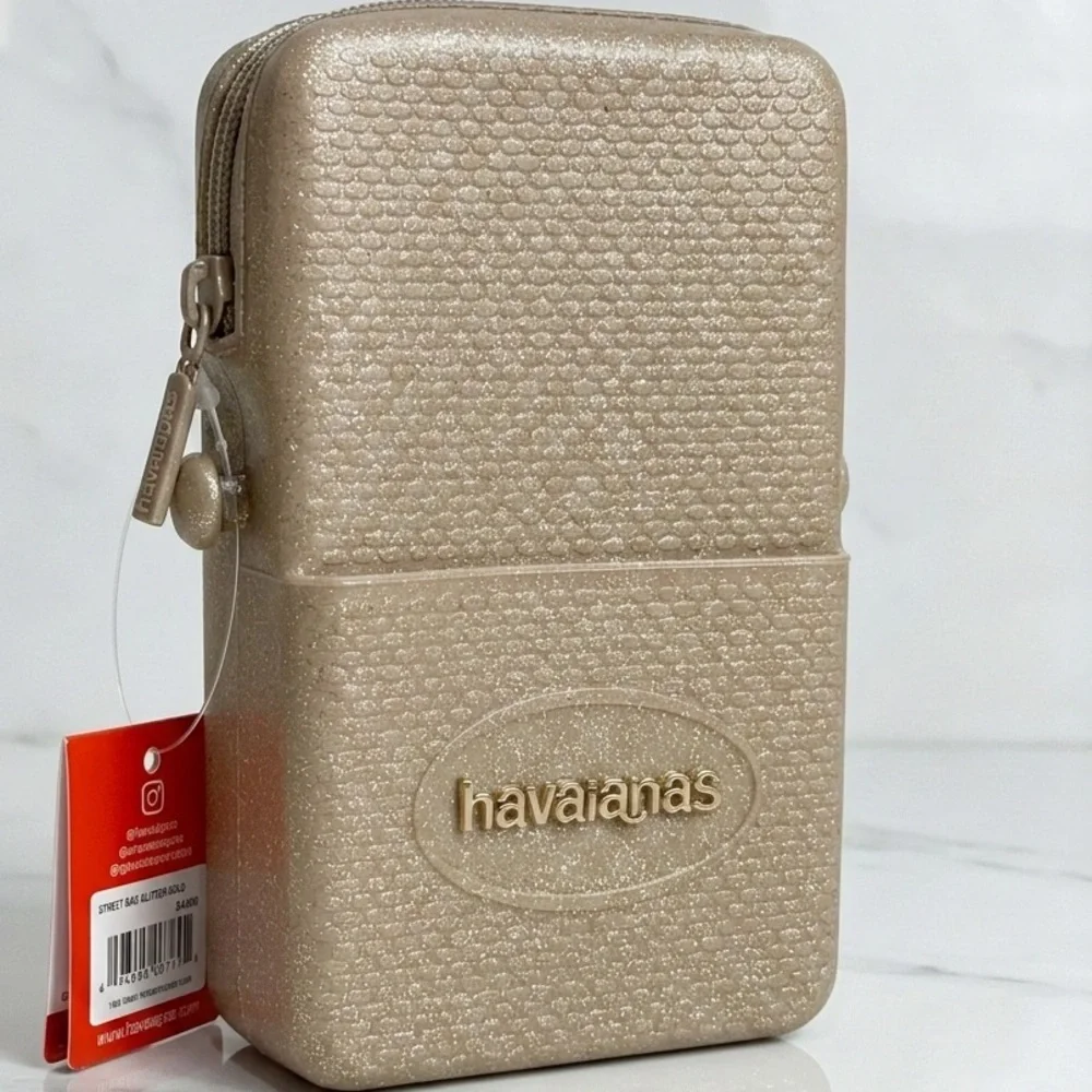 NWT HAVAIANAS GLITTER GOLD CROSS BODY BAG WATER/SAND RESISTANT QUIET LUXURY